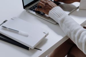 Core Update hausse des impressions sans clic sur les requêtes informationnelles